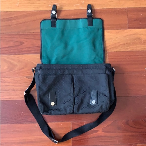 Black Coach messenger bag - Picture 3 of 6